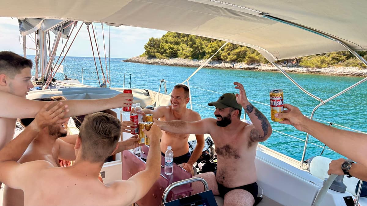 Pula Boat Tour with Snorkeling & Cliff Jumping - Private Half-Day Charter - Pula, Croatia