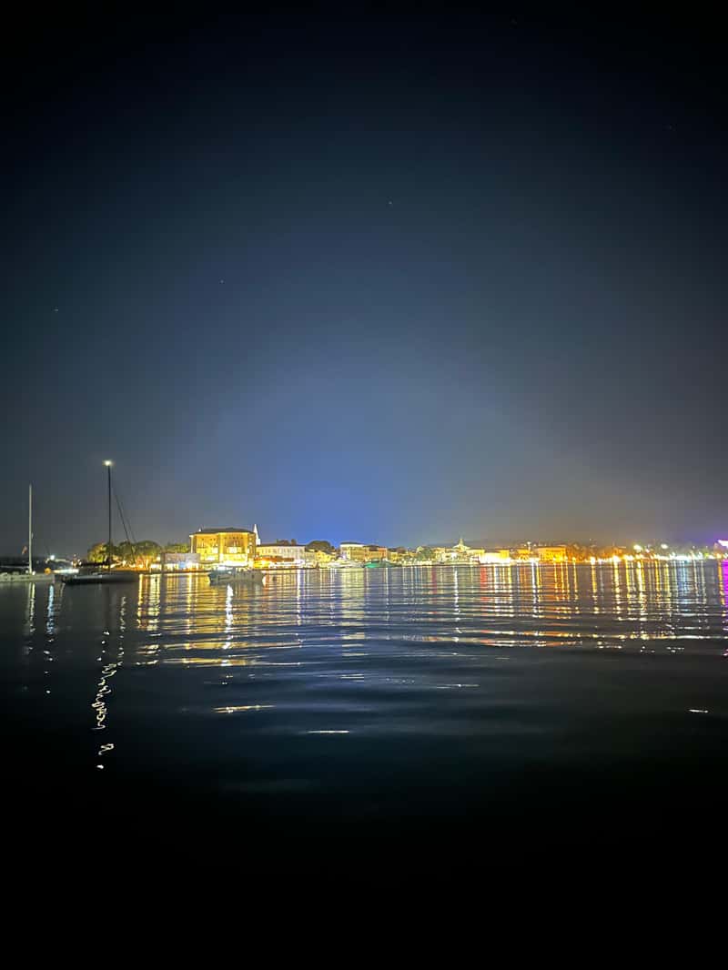 Poreč: Private Night Panorama Boat Tour with Wine