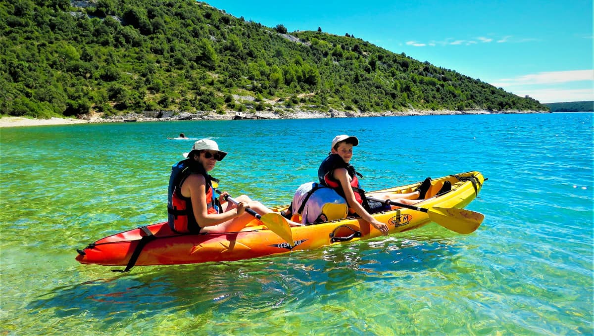 RAKALJ; Rent a KAYAK
